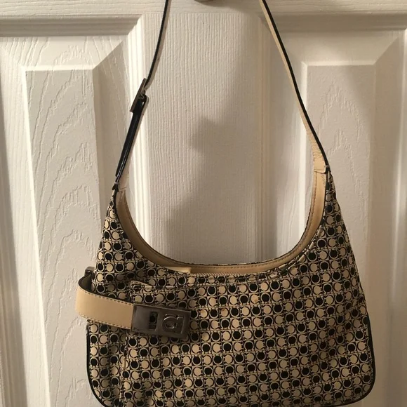 【関税&送料込】Salvatore Ferragamo Grey Suede Shoulder Bag Salvatore Ferragamo Vintage Grey Suede Crossbody Bag | eBay